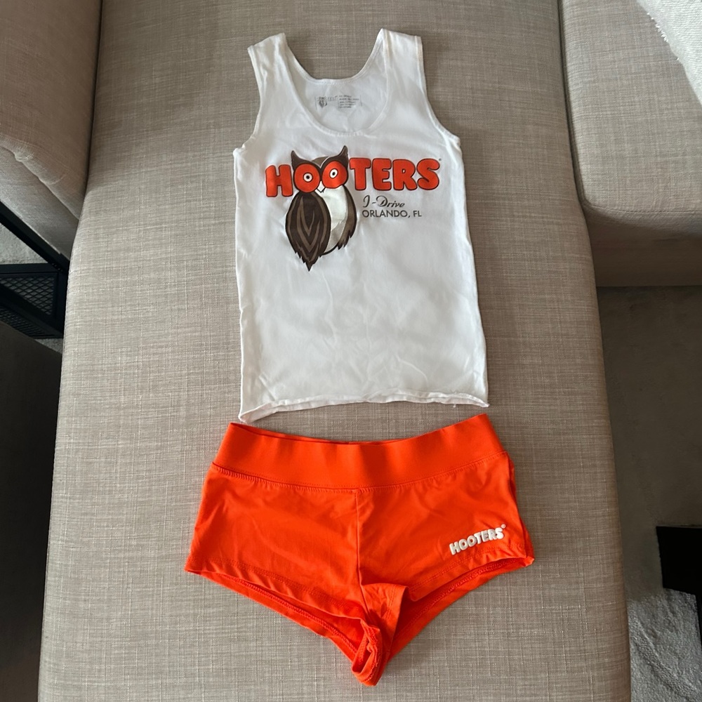 HOOTERS genuine uniform